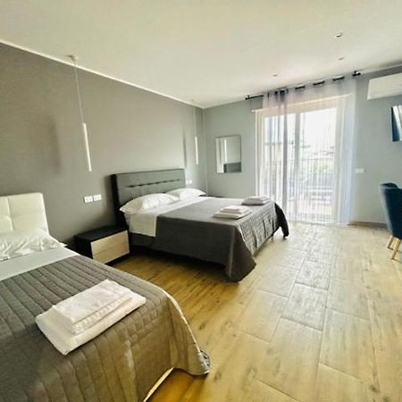 Aqua B&B - Rooms And Apartments Milazzo Buitenkant foto