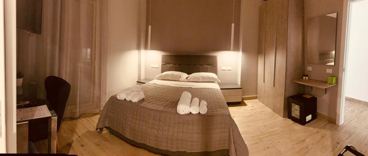 Aqua B&B - Rooms And Apartments Milazzo Buitenkant foto