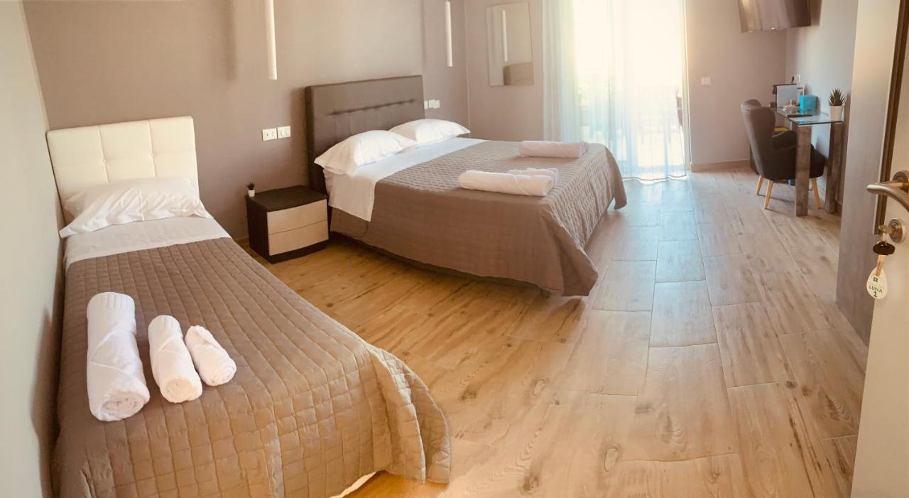 Aqua B&B - Rooms And Apartments Milazzo Buitenkant foto